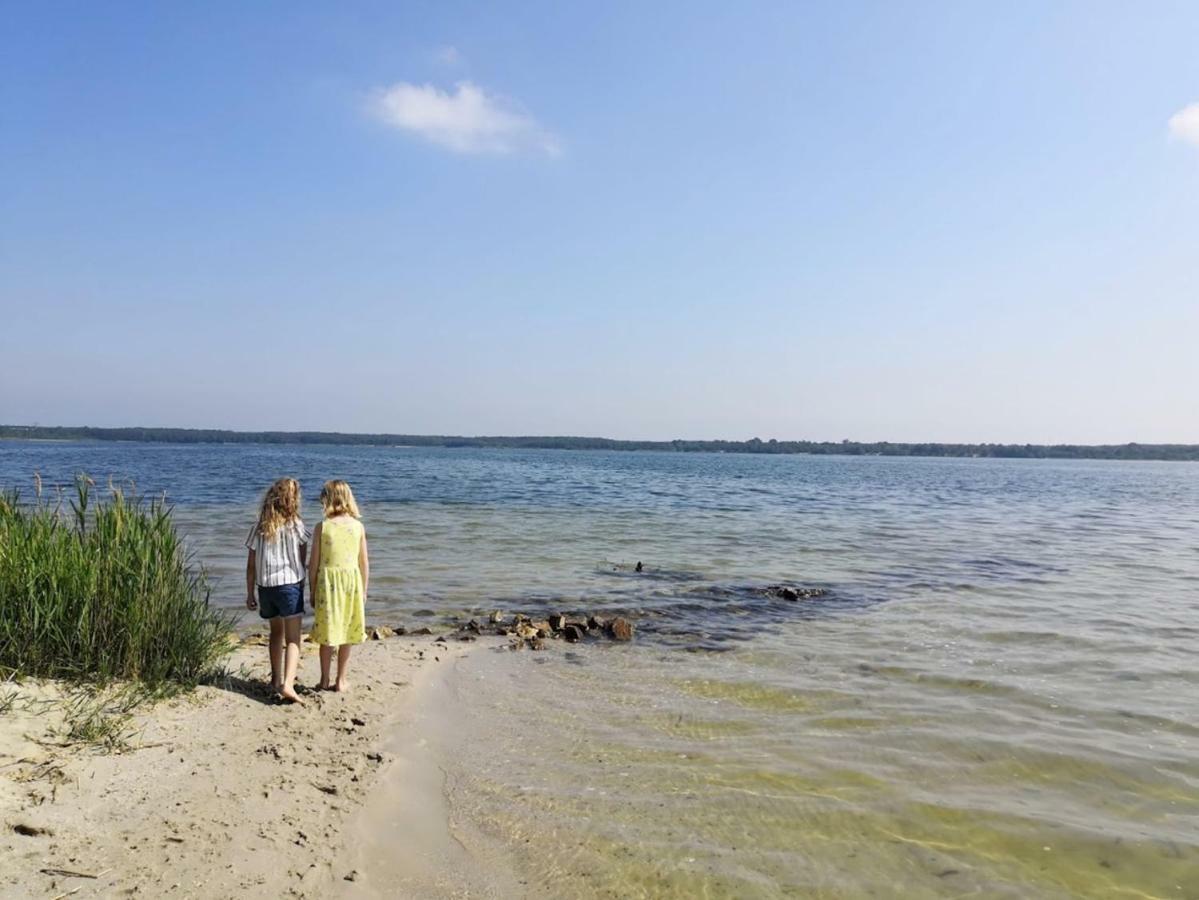 Helenes Ferienwohnung Auf Dem Bauernhof - Lausitzer Seenland Lauta ภายนอก รูปภาพ
